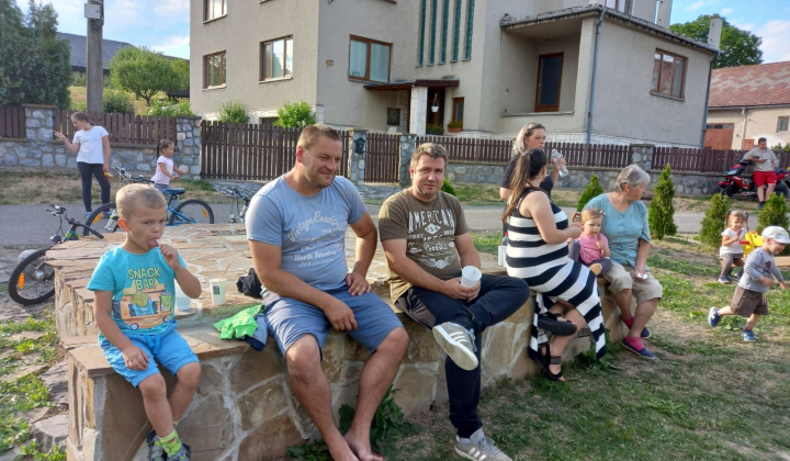 2022 // Susedské grilovačky 